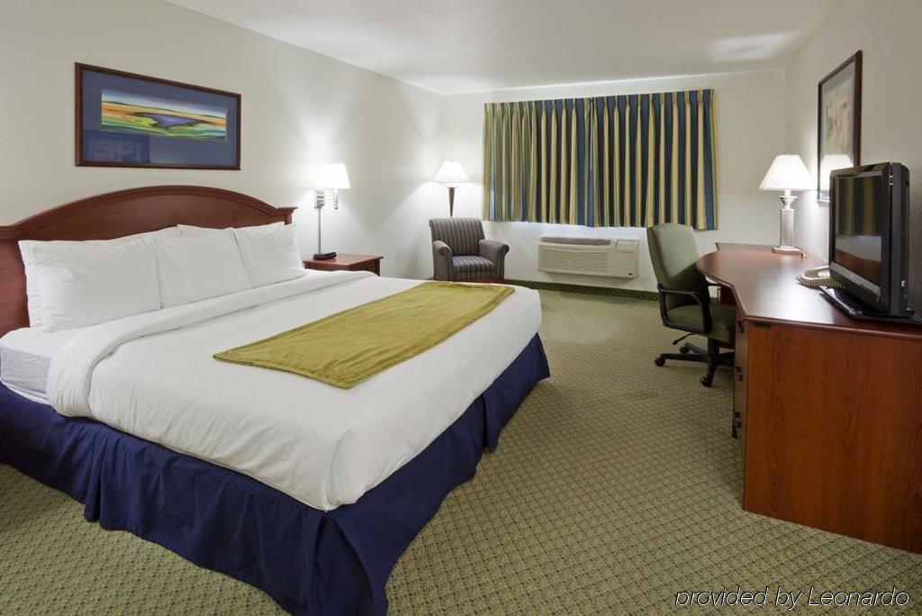 Crossings By Grandstay Inn & Suites Becker Ngoại thất bức ảnh